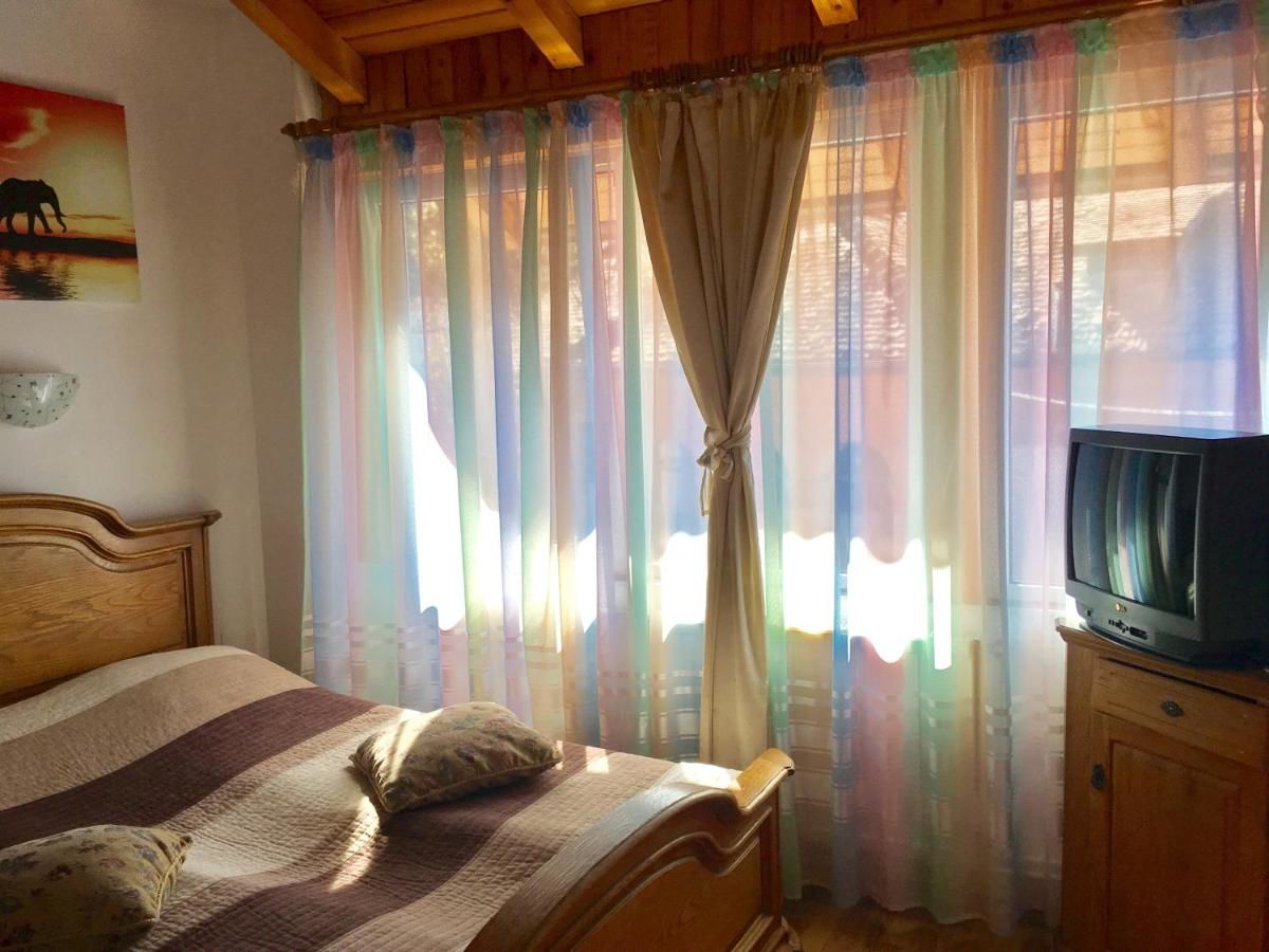 Хостелы Rolling Stone Hostel Брашов-15