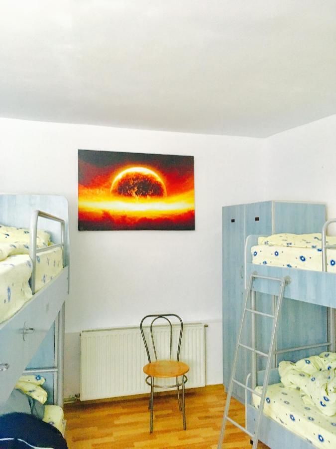 Хостелы Rolling Stone Hostel Брашов