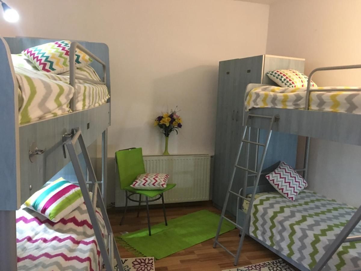 Хостелы Rolling Stone Hostel Брашов-33